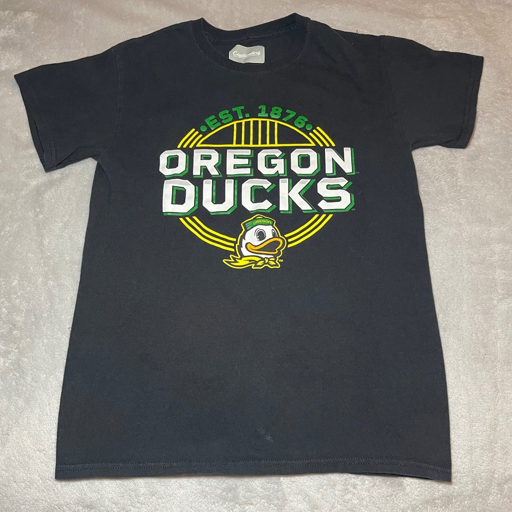 Oregon Ducks T-Shirt Mens Small Black Captivating Short Sleeve Graphic NCAA Tee